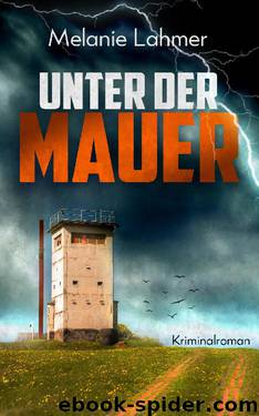 Unter der Mauer: Nike Klafeld 1 by Melanie Lahmer