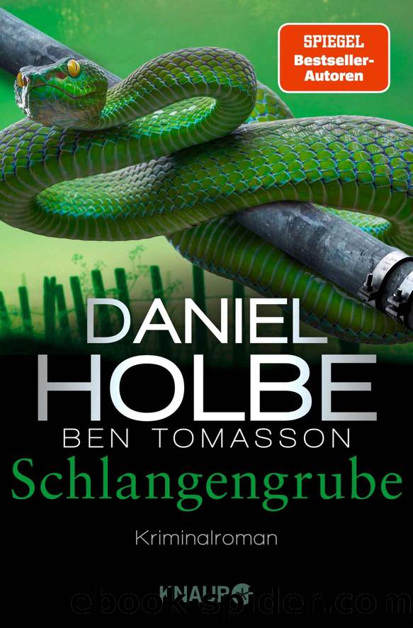 007 - Schlangengrube by Daniel Holbe & Ben Tomasson